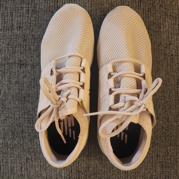 New Balance WCRUZSV2 Sneakers, size 10.5 - Picture 4 of 8